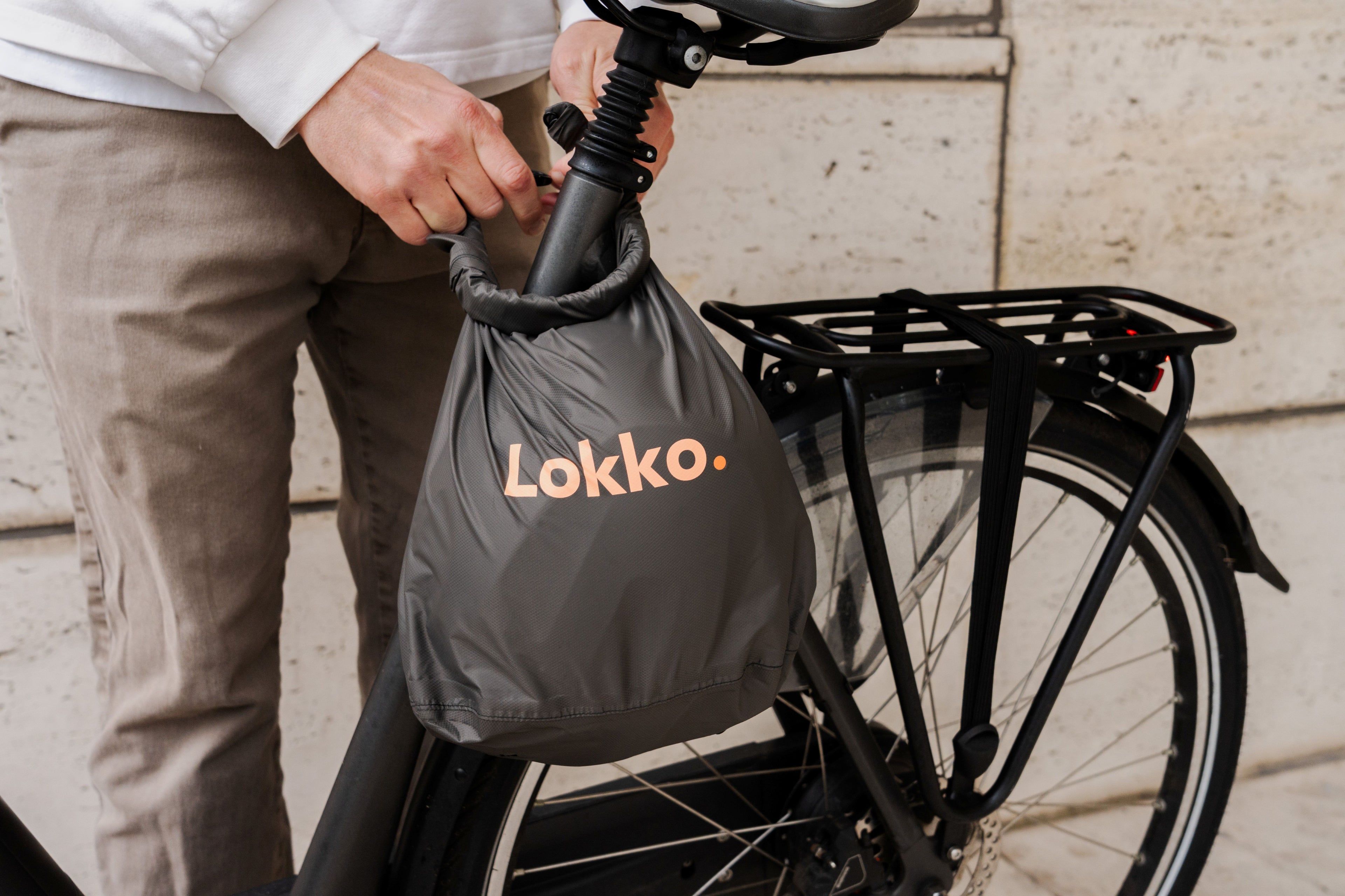 Lokko smart helmet bag