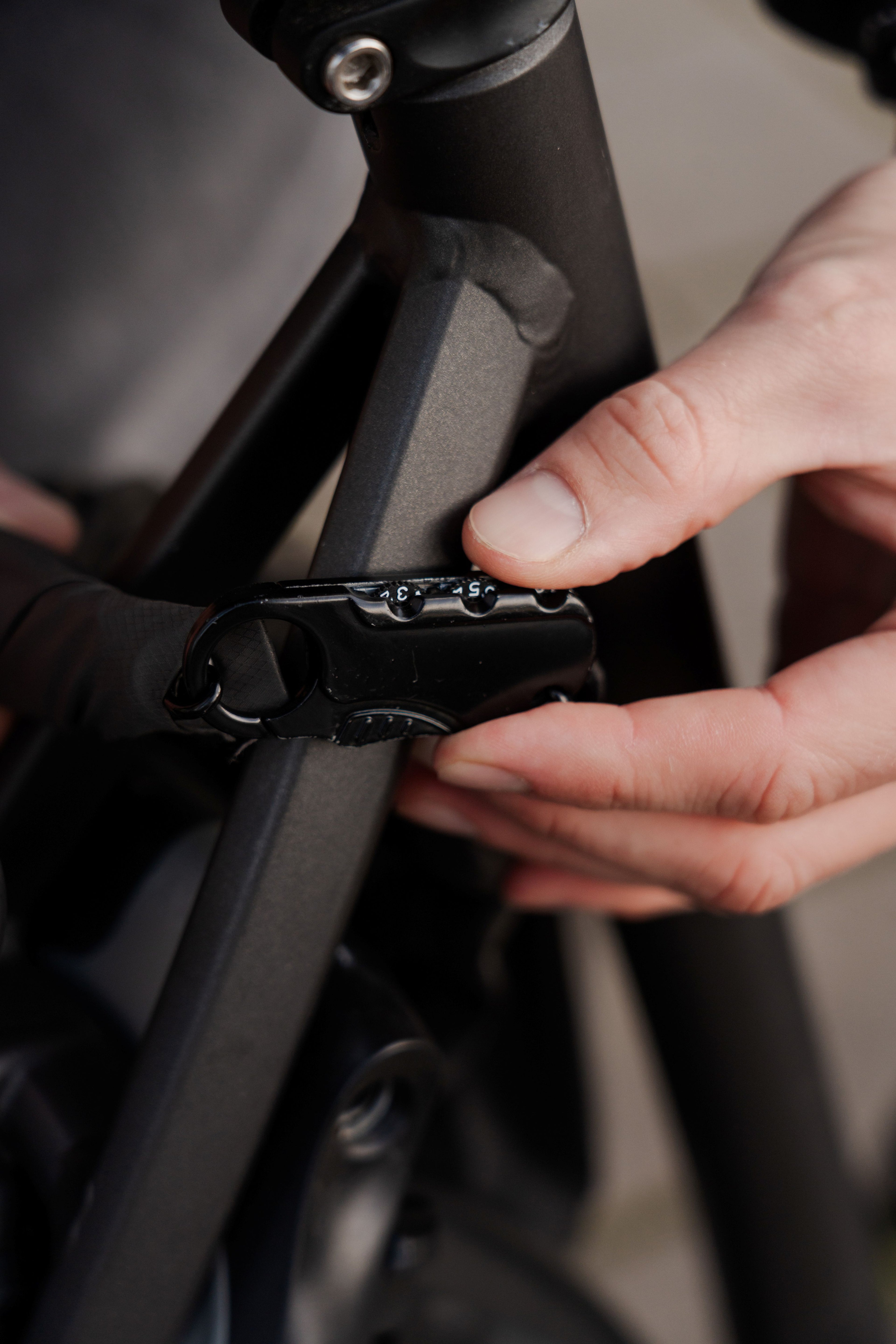 Lokko - Compact Helmet Bag