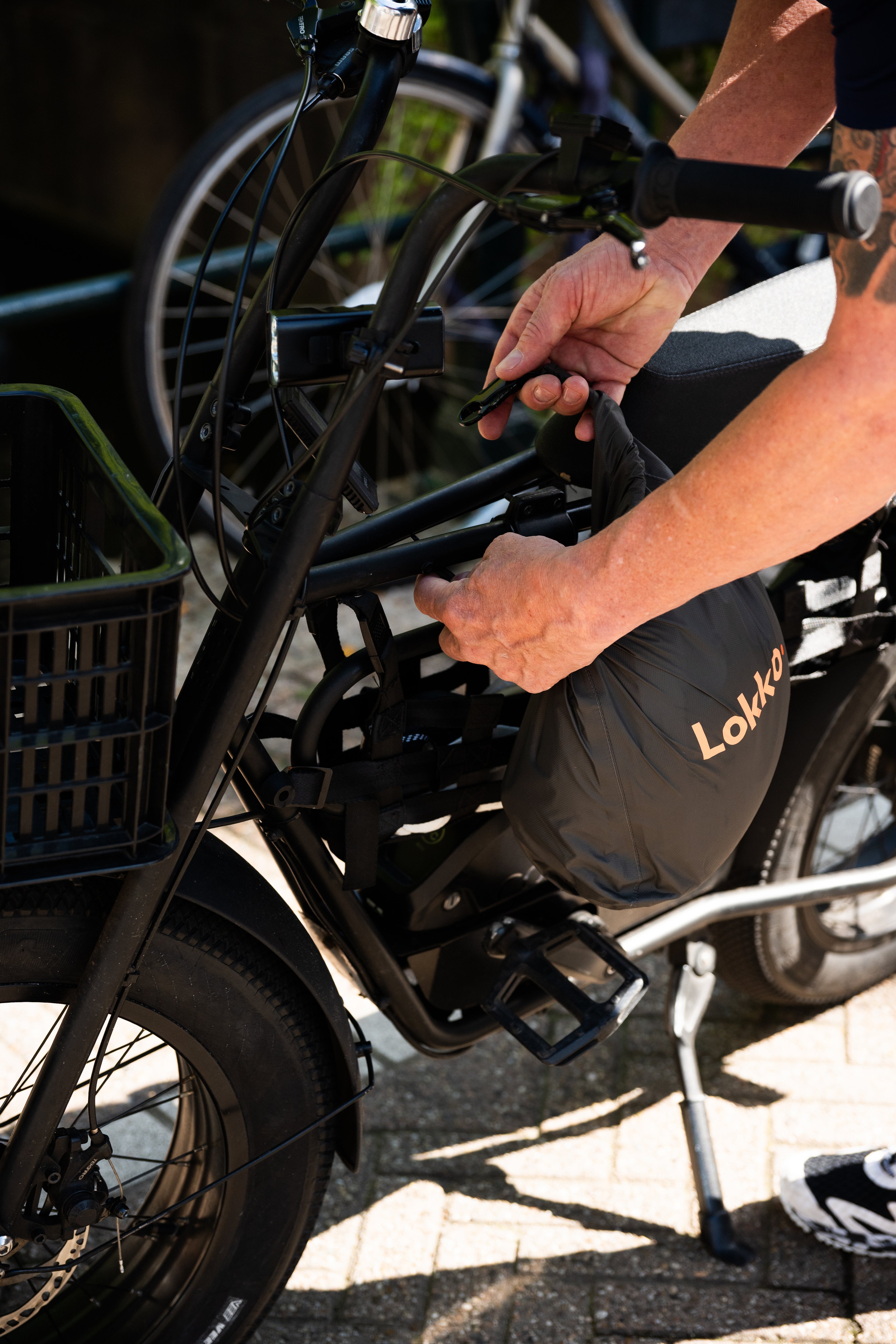 urban cycling helmet bag Lokko