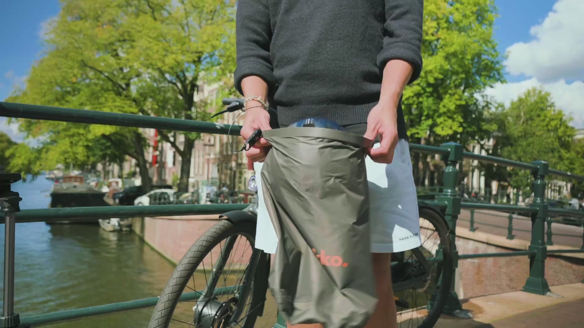 helmoplossing voor in de stad Lokko